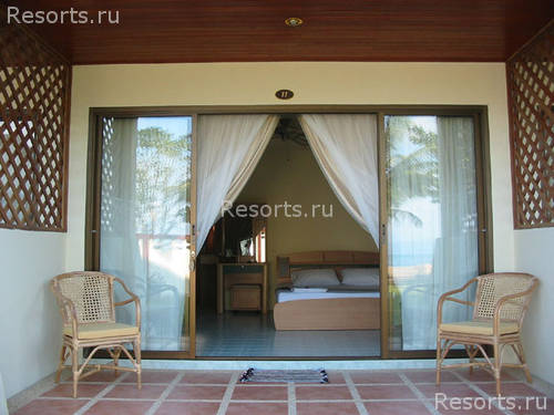 The Waterfront Hotel 11